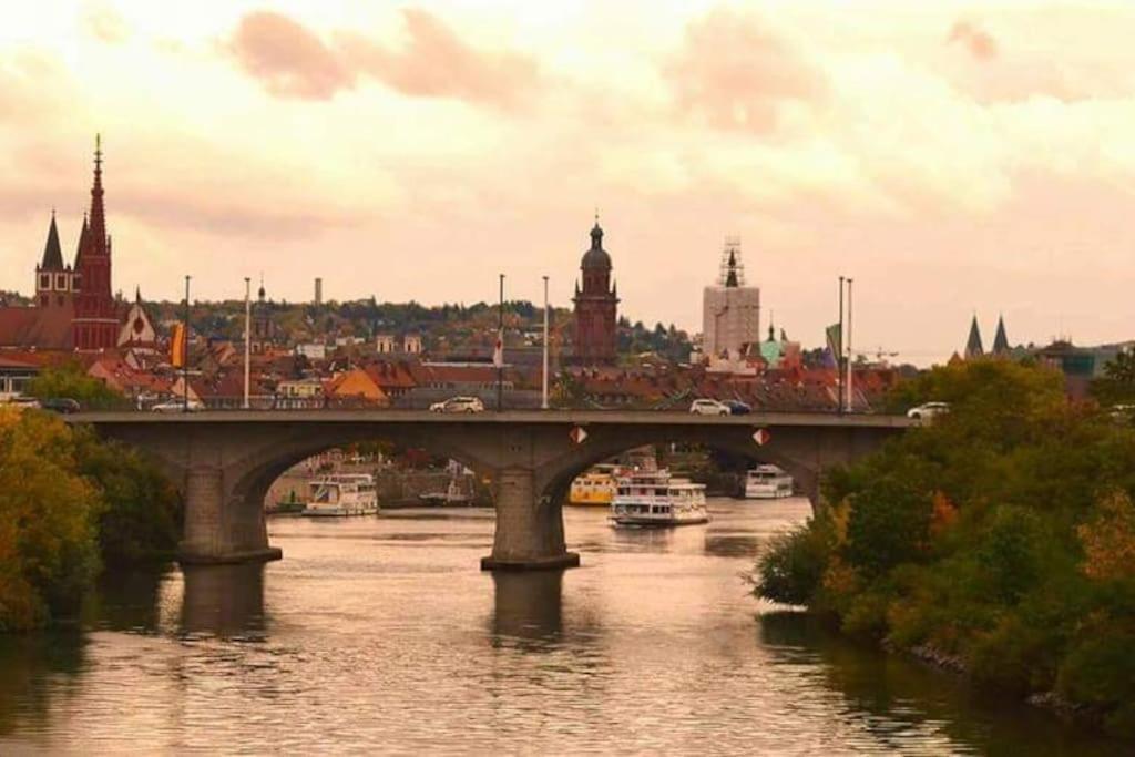 Willkommen In Wuerzburg اهلا بكم فى Willcome Zewnętrze zdjęcie